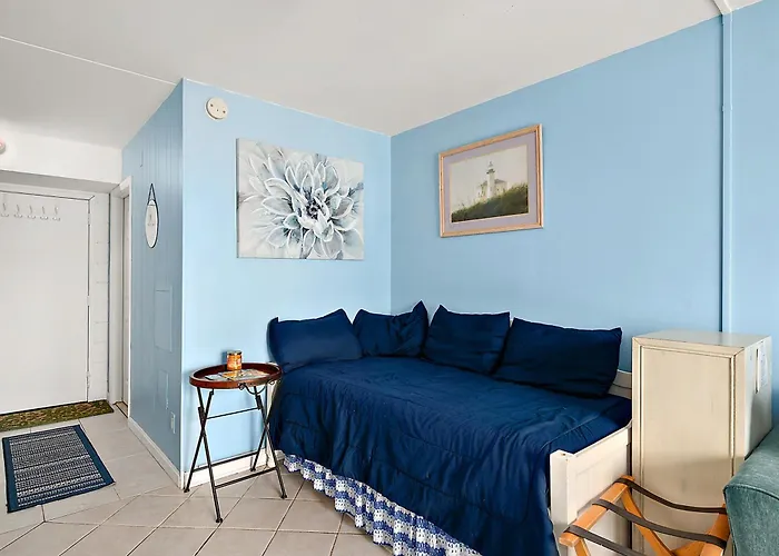 Cozy Efficiency At Marshall Inn Holiday home *