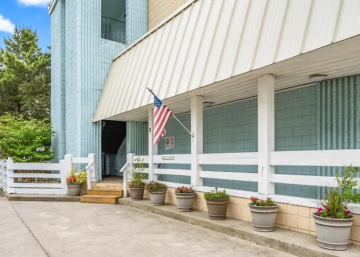 Cozy Efficiency At Marshall Ferienhaus